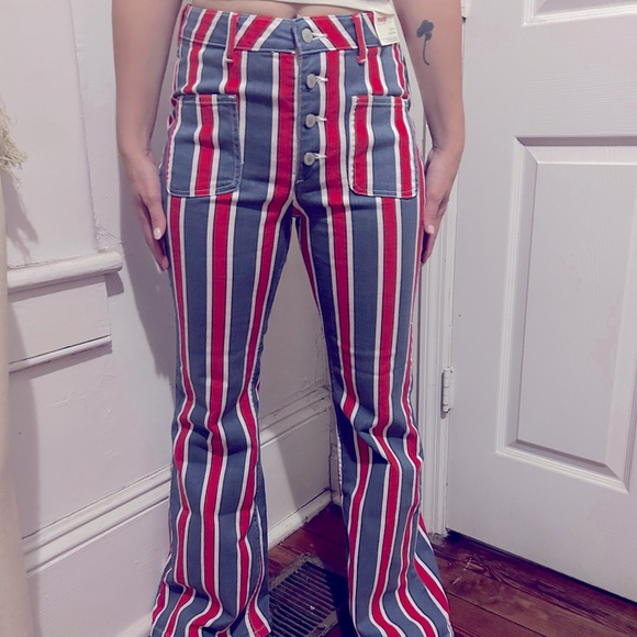 NWT Wrangler Women’s Americana High Rise Fierce Flare Jean. - Picture 4 of 5